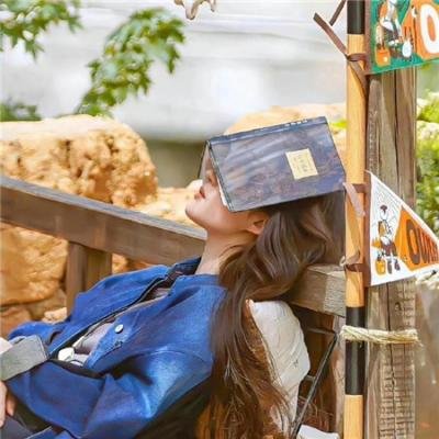 美女与液体人